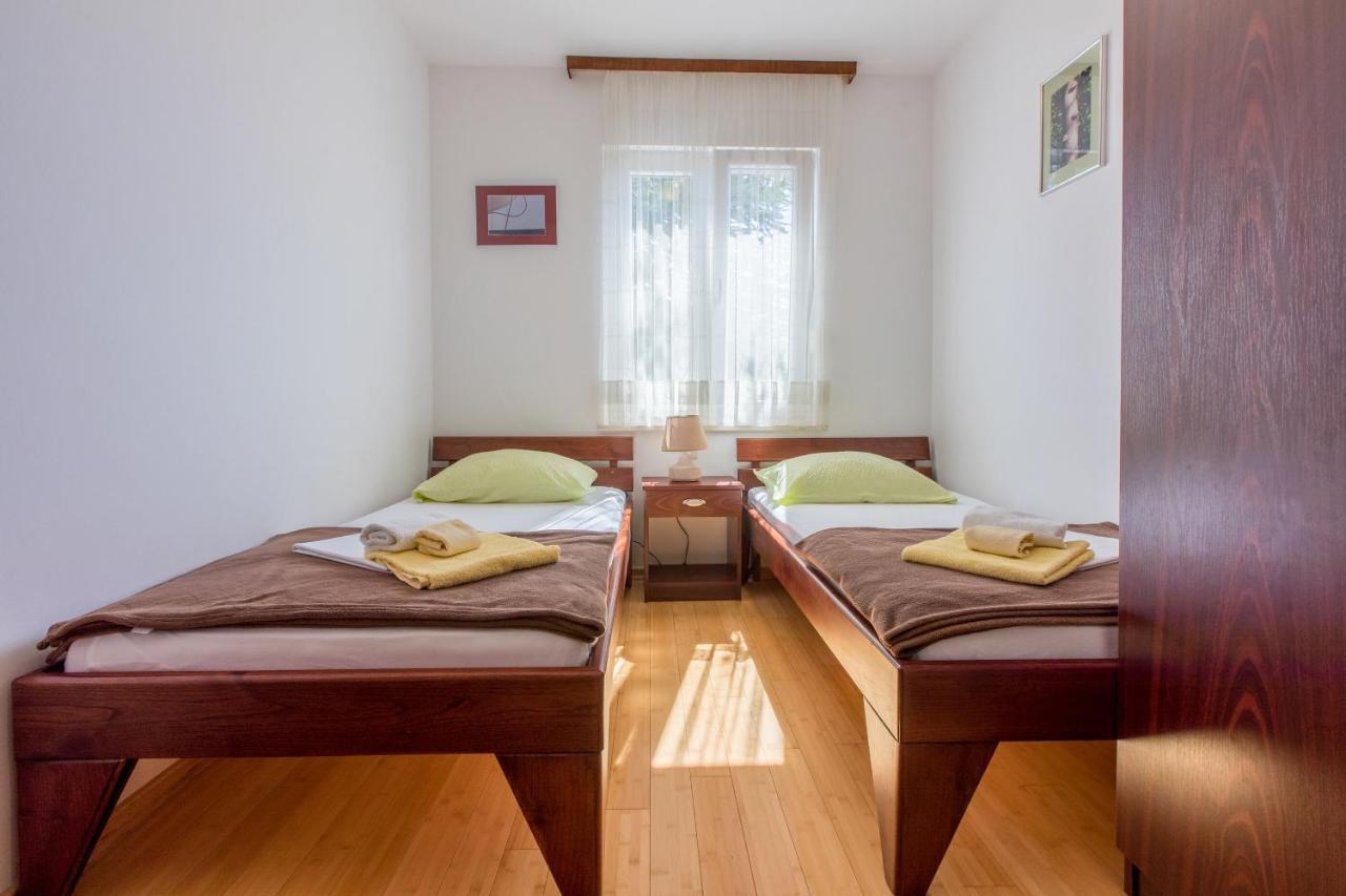Apartments Robic Селце Экстерьер фото