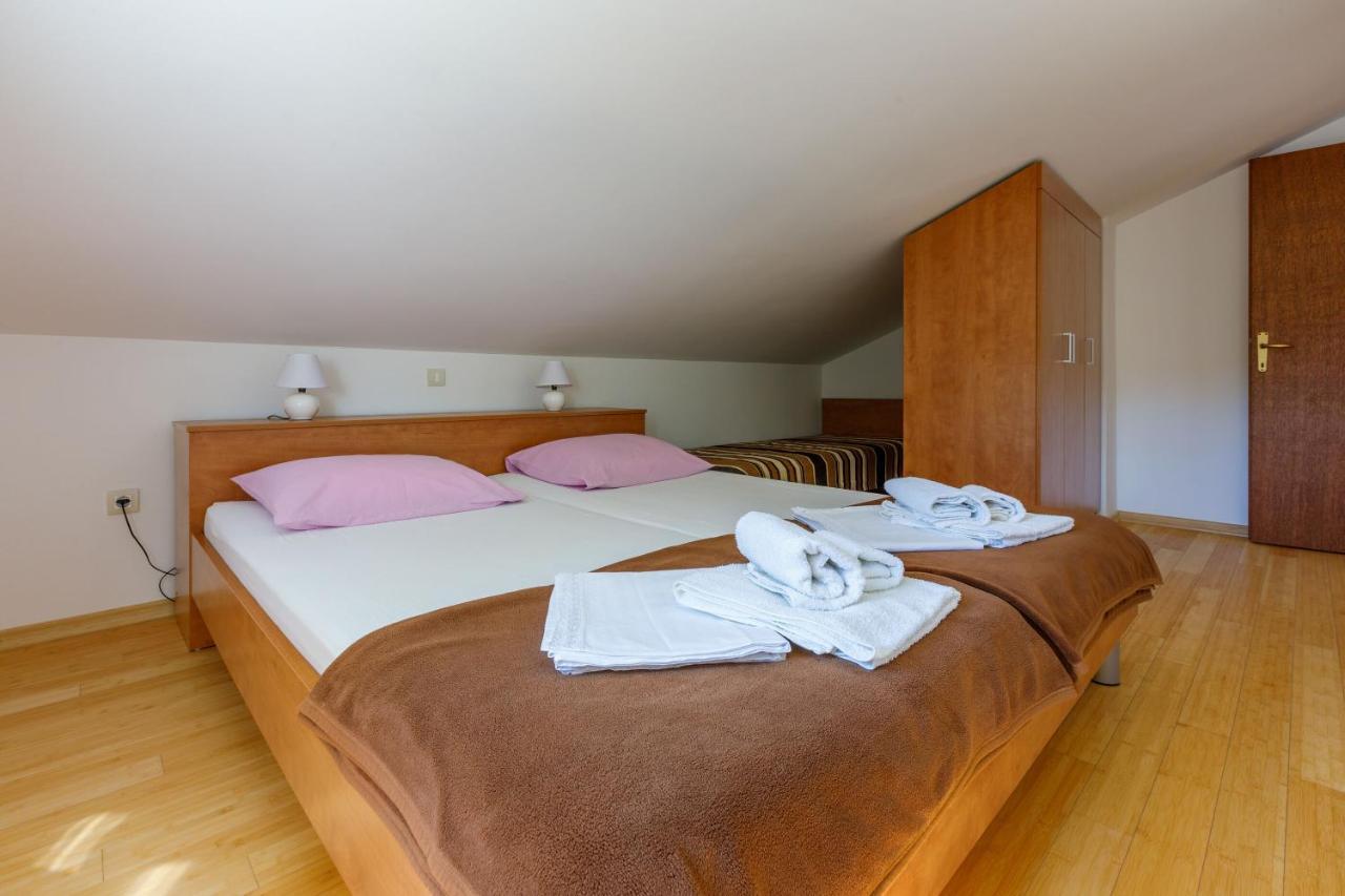 Apartments Robic Селце Экстерьер фото